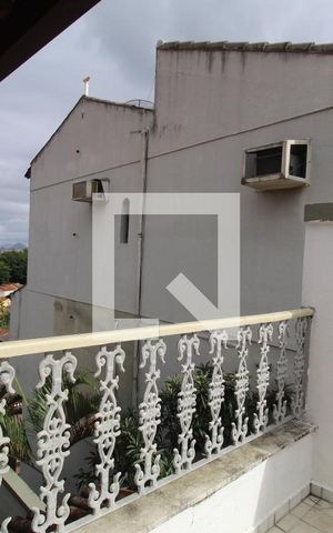 Casa de condomínio à venda com 480m², 4 quartos e 3 vagasVaranda do quarto 2 - Escritório