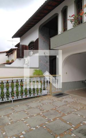Casa de condomínio à venda com 480m², 4 quartos e 3 vagasGaragem
