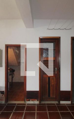 Casa de condomínio à venda com 480m², 4 quartos e 3 vagasCozinha da churrasqueira, despensa e sauna