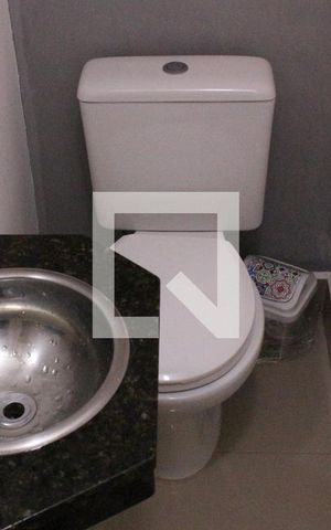 Casa à venda com 62m², 2 quartos e 2 vagasBanheiro 3