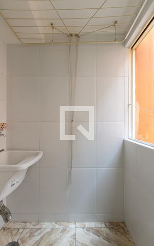 Apartamento para alugar com 42m², 2 quartos e 1 vaga Apartamento para alugar com 42m², 2 quartos e 1 vagaÁrea de Serviço