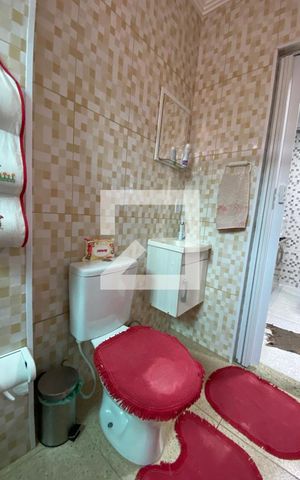 Casa à venda com 110m², 3 quartos e 1 vaga Casa à venda com 110m², 3 quartos e 1 vagaBanheiro social