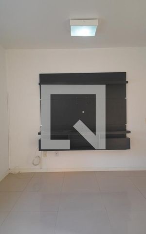 Apartamento à venda com 70m², 2 quartos e 1 vaga Apartamento à venda com 70m², 2 quartos e 1 vagaSala