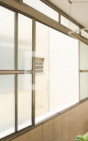Apartamento à venda com 80m², 2 quartos e sem vagaCozinha e Área de Serviço