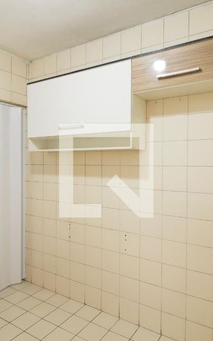 Apartamento à venda com 80m², 2 quartos e sem vagaCozinha e Área de Serviço