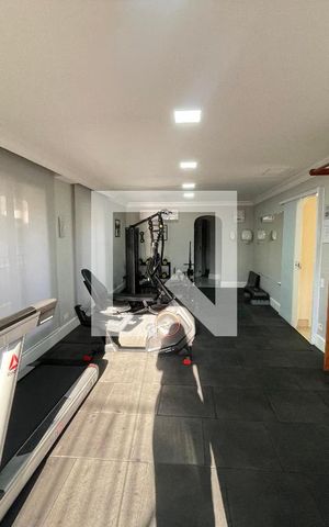 Apartamento à venda com 130m², 2 quartos e 2 vagas Apartamento à venda com 130m², 2 quartos e 2 vagasÁrea comum - Academia