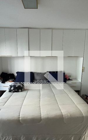 Apartamento à venda com 130m², 2 quartos e 2 vagas Apartamento à venda com 130m², 2 quartos e 2 vagasSuíte