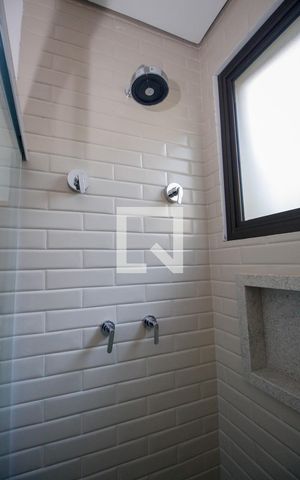 Casa à venda com 450m², 4 quartos e 4 vagasBanheiro da Suíte 2