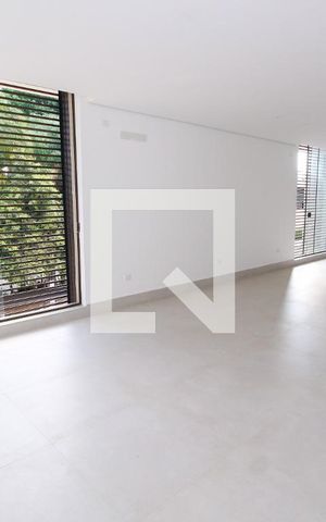 Casa à venda com 450m², 4 quartos e 4 vagasSala 1