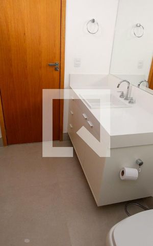 Casa à venda com 450m², 4 quartos e 4 vagasBanheiro da Suíte 2
