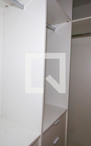 Casa à venda com 450m², 4 quartos e 4 vagasCloset da suíte 1