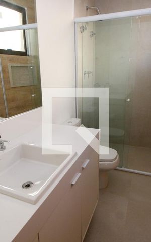 Casa à venda com 450m², 4 quartos e 4 vagasBanheiro da Suíte 2