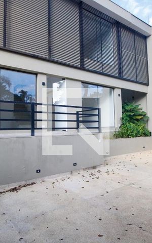 Casa à venda com 450m², 4 quartos e 4 vagasGaragem