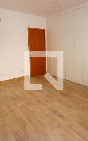 Casa à venda com 450m², 4 quartos e 4 vagasSuíte 4