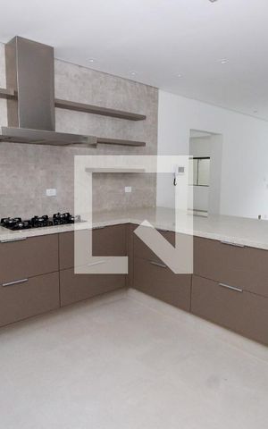 Casa à venda com 450m², 4 quartos e 4 vagasCozinha
