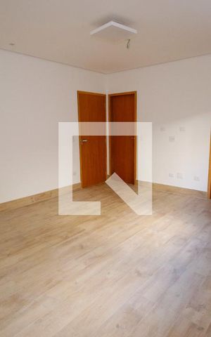 Casa à venda com 450m², 4 quartos e 4 vagasSuíte 2