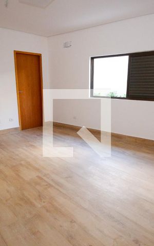 Casa à venda com 450m², 4 quartos e 4 vagasSuíte 2