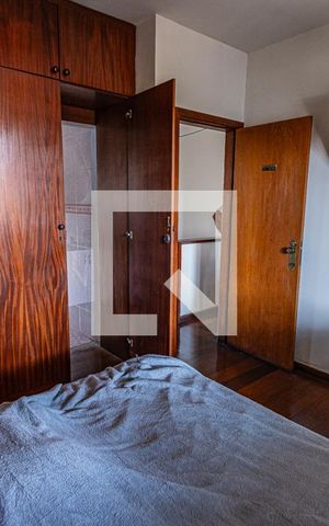 Casa à venda com 348m², 4 quartos e 10 vagas Casa à venda com 348m², 4 quartos e 10 vagasQuarto 2 / suite