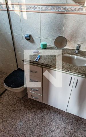 Casa à venda com 348m², 4 quartos e 10 vagas Casa à venda com 348m², 4 quartos e 10 vagasSuite