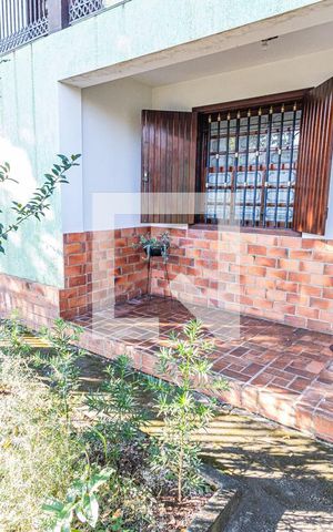 Casa à venda com 348m², 4 quartos e 10 vagas Casa à venda com 348m², 4 quartos e 10 vagasVaranda