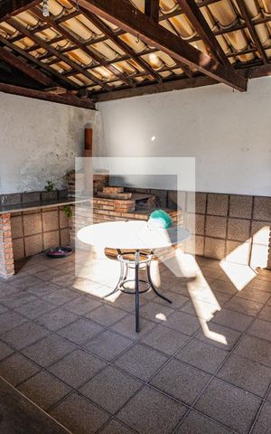 Casa à venda com 348m², 4 quartos e 10 vagas Casa à venda com 348m², 4 quartos e 10 vagasEspaço Gourmet