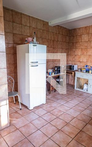 Casa à venda com 348m², 4 quartos e 10 vagas Casa à venda com 348m², 4 quartos e 10 vagasCozinha
