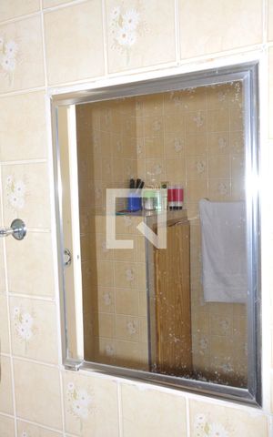 Casa à venda com 570m², 2 quartos e 3 vagas Casa à venda com 570m², 2 quartos e 3 vagasBanheiro 1