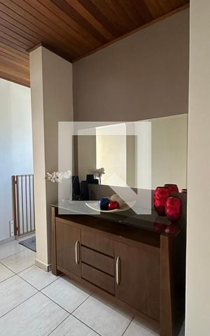 Casa para alugar com 380m², 7 quartos e 2 vagasCorredor dos quartos