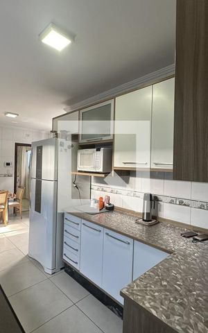 Casa para alugar com 380m², 7 quartos e 2 vagasCozinha
