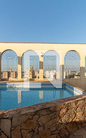 Apartamento para alugar com 183m², 3 quartos e 2 vagas Apartamento para alugar com 183m², 3 quartos e 2 vagasÁrea comum - Piscina