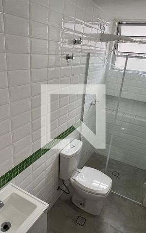 Apartamento à venda com 90m², 2 quartos e sem vaga Apartamento à venda com 90m², 2 quartos e sem vagaBanheiro
