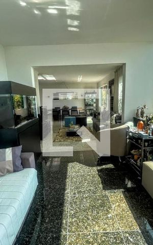 Casa à venda com 290m², 4 quartos e 3 vagas Casa à venda com 290m², 4 quartos e 3 vagassala