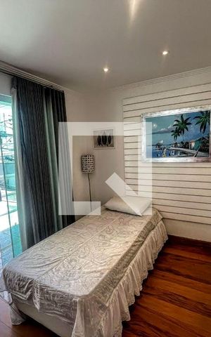 Casa à venda com 290m², 4 quartos e 3 vagas Casa à venda com 290m², 4 quartos e 3 vagasquarto 1