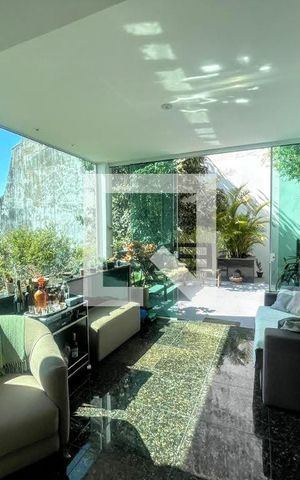 Casa à venda com 290m², 4 quartos e 3 vagas Casa à venda com 290m², 4 quartos e 3 vagassala
