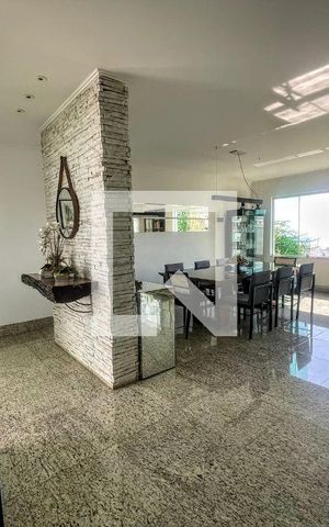 Casa à venda com 290m², 4 quartos e 3 vagas Casa à venda com 290m², 4 quartos e 3 vagassala