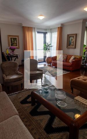 Apartamento à venda com 177m², 3 quartos e 3 vagas Apartamento à venda com 177m², 3 quartos e 3 vagasSala