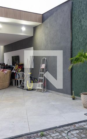 Casa de condomínio à venda com 600m², 5 quartos e 4 vagas Casa de condomínio à venda com 600m², 5 quartos e 4 vagasÁrea externa