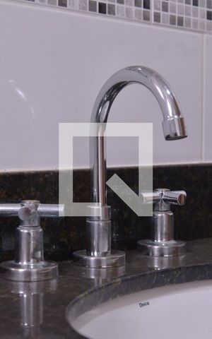Apartamento à venda com 75m², 2 quartos e 1 vagaBanheiro Social 
