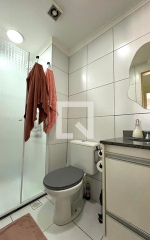 Apartamento à venda com 112m², 2 quartos e 2 vagas Apartamento à venda com 112m², 2 quartos e 2 vagasBanheiro Corredor