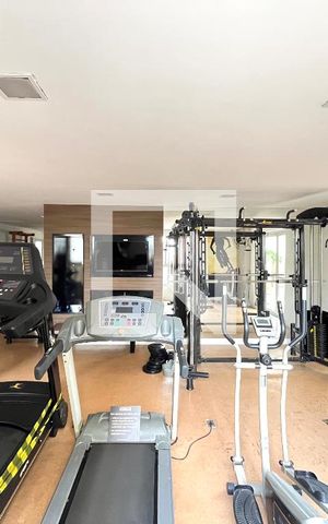 Apartamento à venda com 112m², 2 quartos e 2 vagas Apartamento à venda com 112m², 2 quartos e 2 vagasÁrea comum - Academia