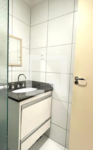 Apartamento à venda com 112m², 2 quartos e 2 vagas Apartamento à venda com 112m², 2 quartos e 2 vagasBanheiro da Suíte