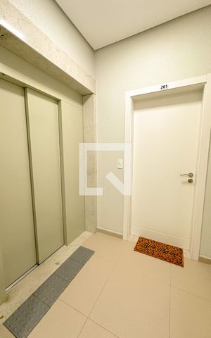 Apartamento para alugar com 130m², 3 quartos e 2 vagasHall social