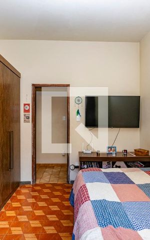 Casa à venda com 360m², 3 quartos e 4 vagas Casa à venda com 360m², 3 quartos e 4 vagasQuarto 2