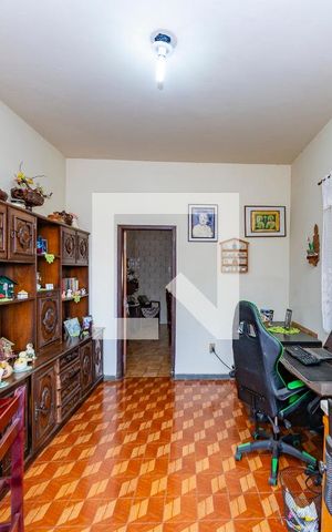 Casa à venda com 360m², 3 quartos e 4 vagas Casa à venda com 360m², 3 quartos e 4 vagasSala 1