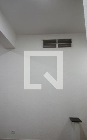Casa à venda com 94m², 2 quartos e 2 vagasSala