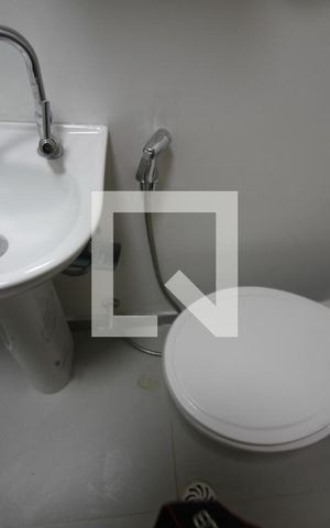 Casa à venda com 94m², 2 quartos e 2 vagasBanheiro
