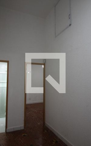 Casa à venda com 94m², 2 quartos e 2 vagasCorredor