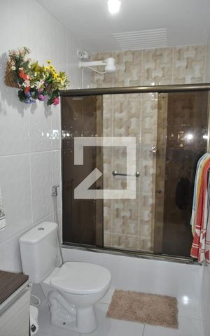 Casa à venda com 280m², 6 quartos e 4 vagasBanheiro 2