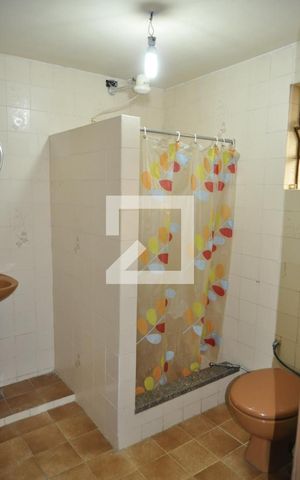 Casa à venda com 280m², 6 quartos e 4 vagasBanheiro de Serviço