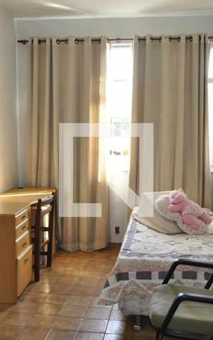 Casa à venda com 280m², 6 quartos e 4 vagasQuarto 2